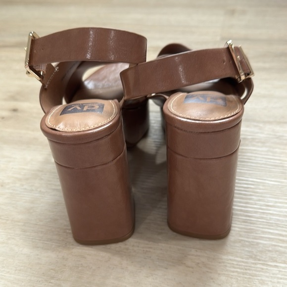 Dolce Vita Wentz Latte chunky platform heels - Picture 5 of 8